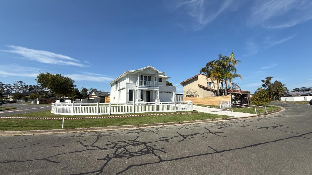 20 Naranja Cres, Benowa, QLD 4217