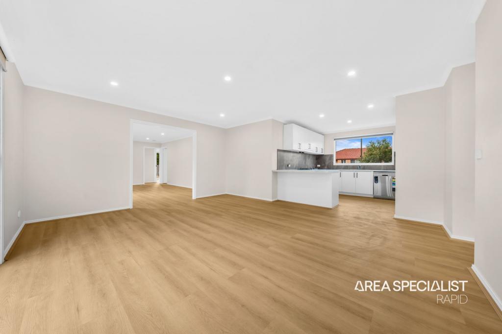 35 Godwin Cres, Cranbourne North, VIC 3977