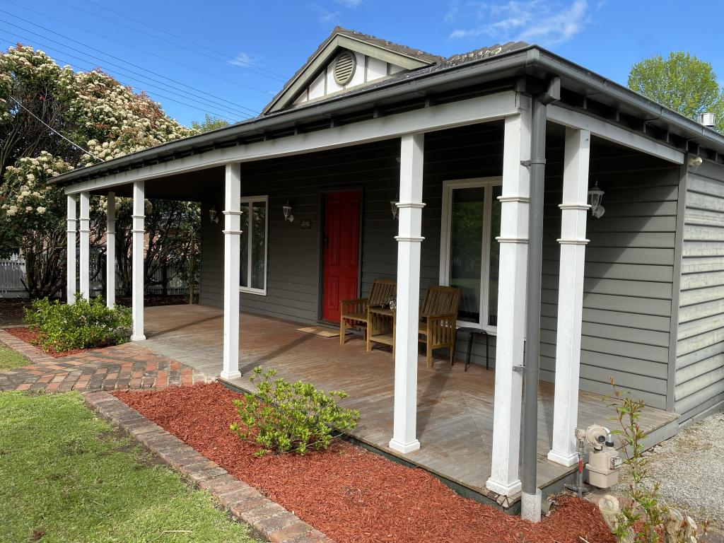 13 St Leonards Rd, Healesville, VIC 3777