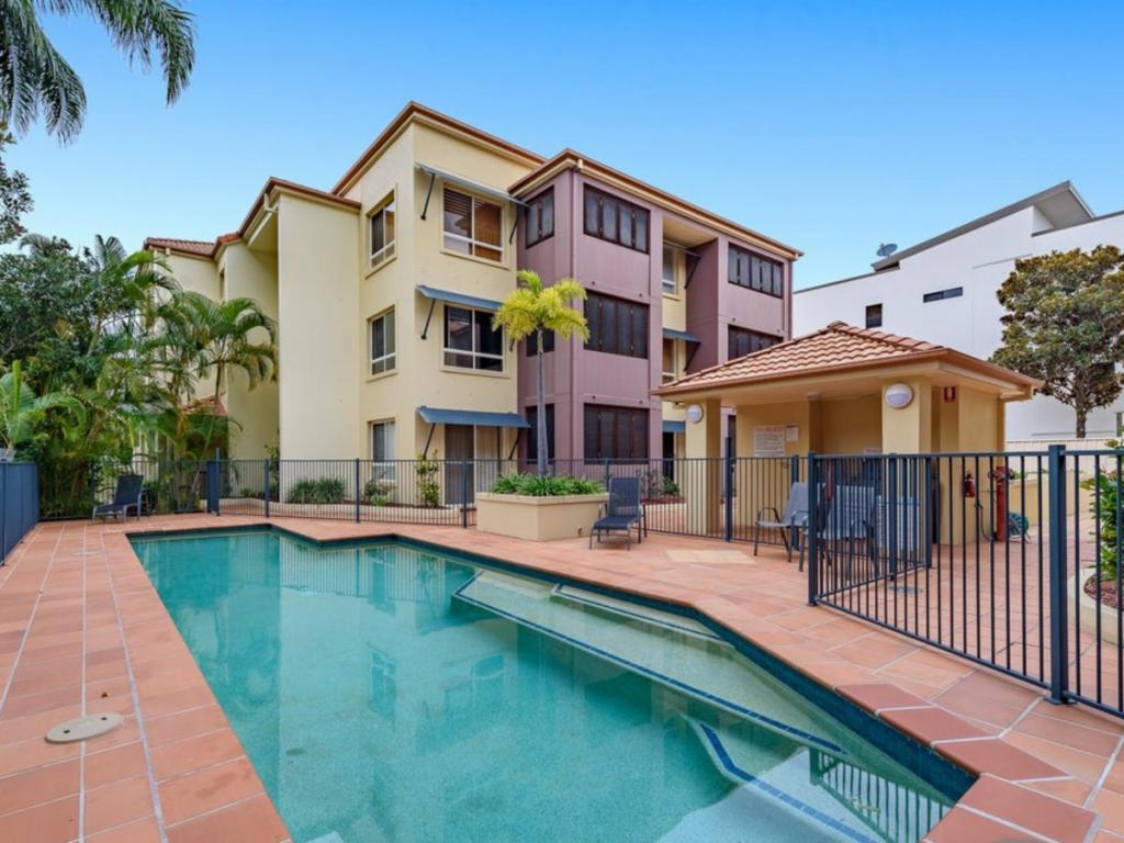 10/89-91 Bayview St, Runaway Bay, QLD 4216