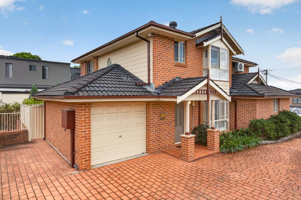 2/6 Carinya Rd, Girraween, NSW 2145