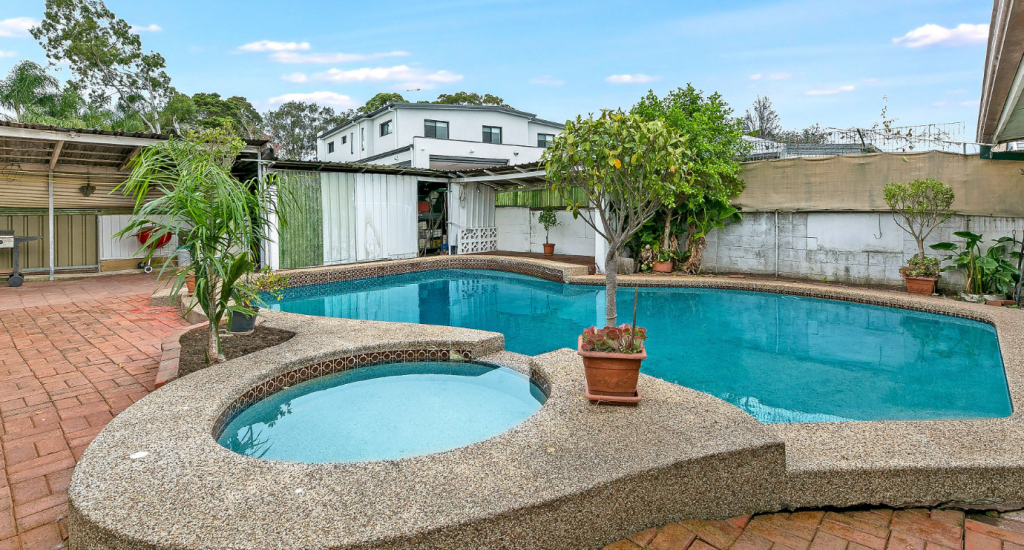 18 Cullens Rd, Punchbowl, NSW 2196