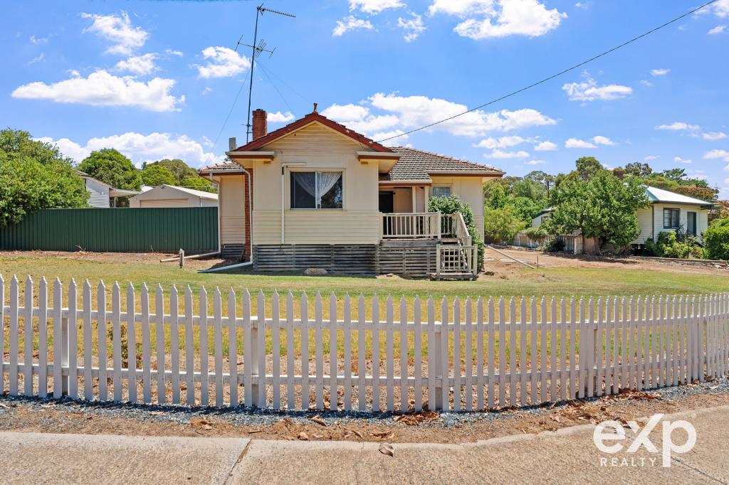 55 Railway Pde, Boyup Brook, WA 6244