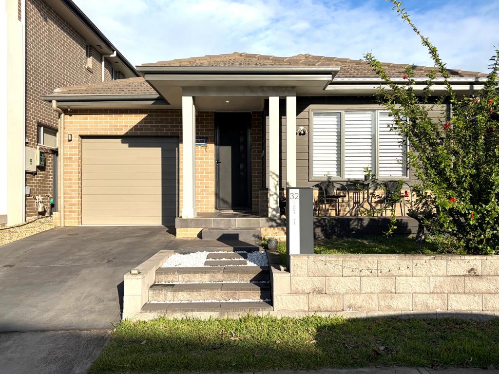 32 Lucy St, Rouse Hill, NSW 2155