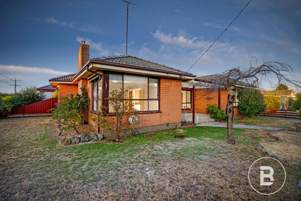 338 Forest St, Wendouree, VIC 3355