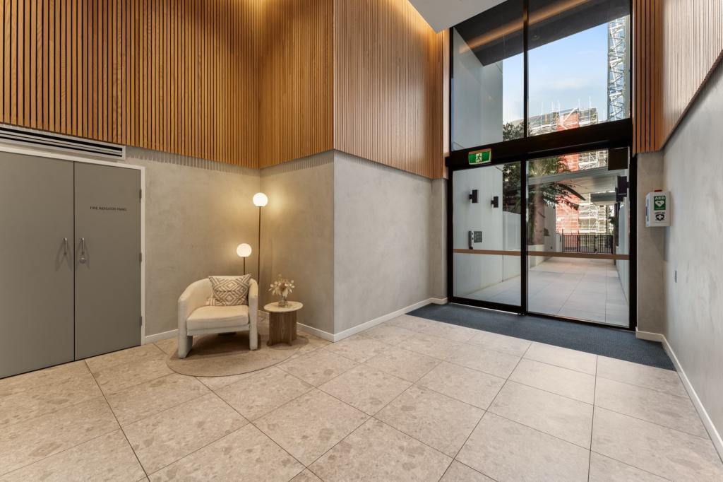 30510/2 MAIN ST, VARSITY LAKES, QLD 4227