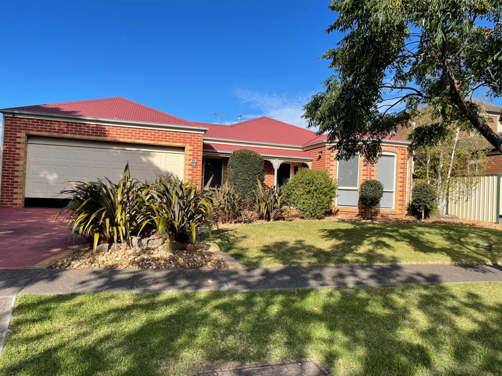 17 BROOKVILLE AVE, WERRIBEE, VIC 3030