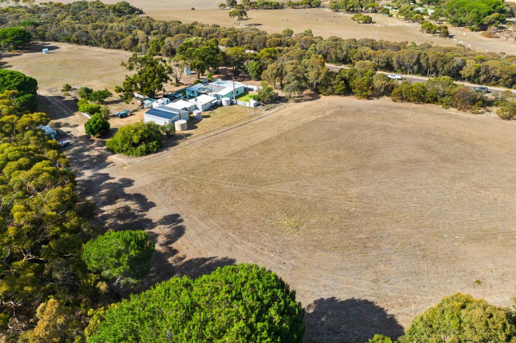 1406 Flinders Hwy, Coomunga, SA 5607