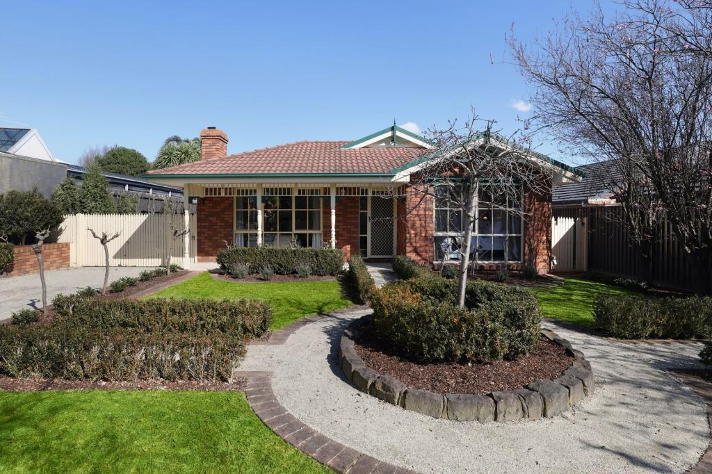 64 Willslie Cres, Berwick, VIC 3806