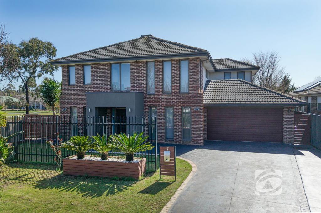 17 Westwood Gr, Pakenham, VIC 3810
