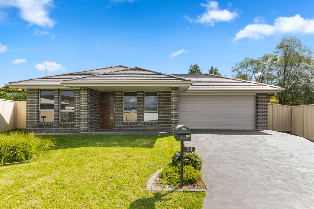 24 Mimosa Pl, Braemar, NSW 2575