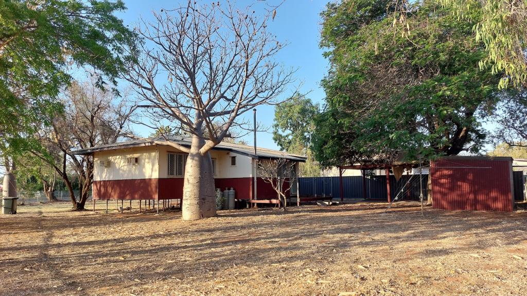 2 Coleman St, Derby, WA 6728