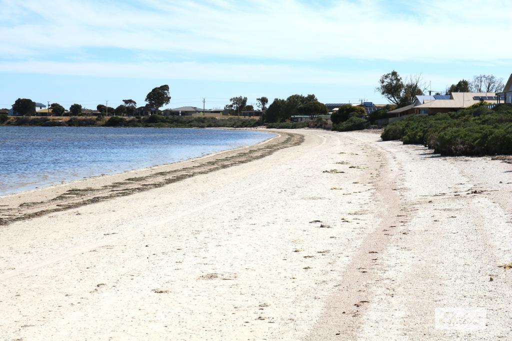 35 Beach Rd, Coobowie, SA 5583
