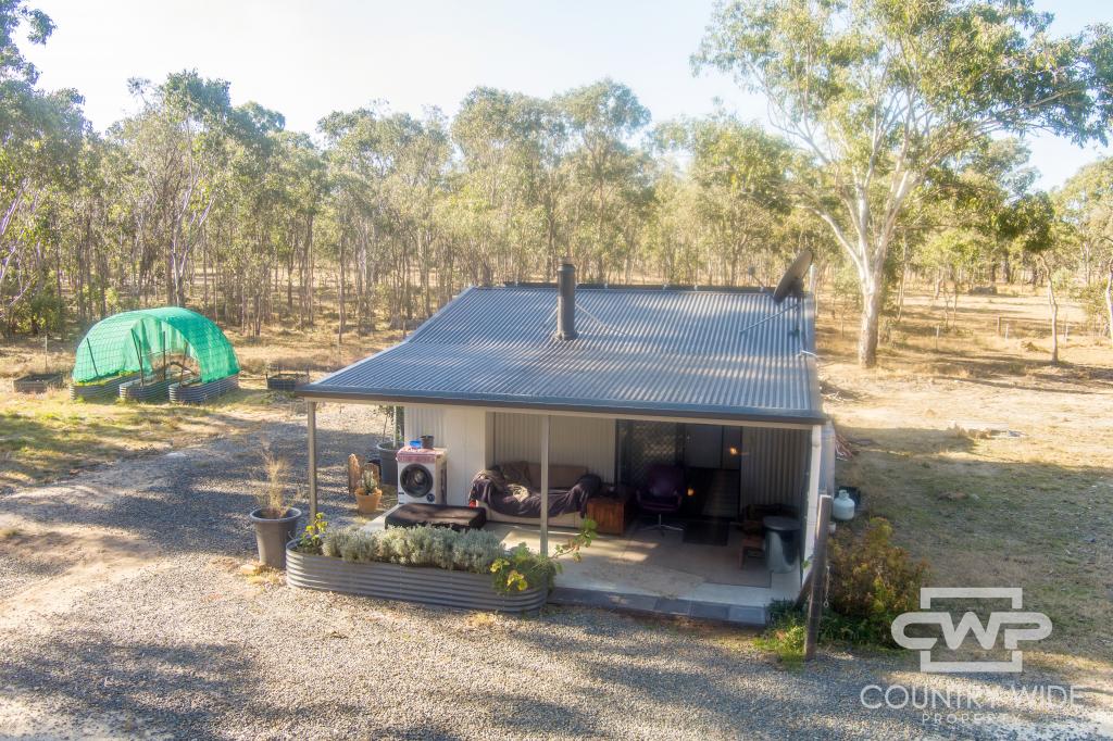 239 GEYERS RD, TENTERFIELD, NSW 2372