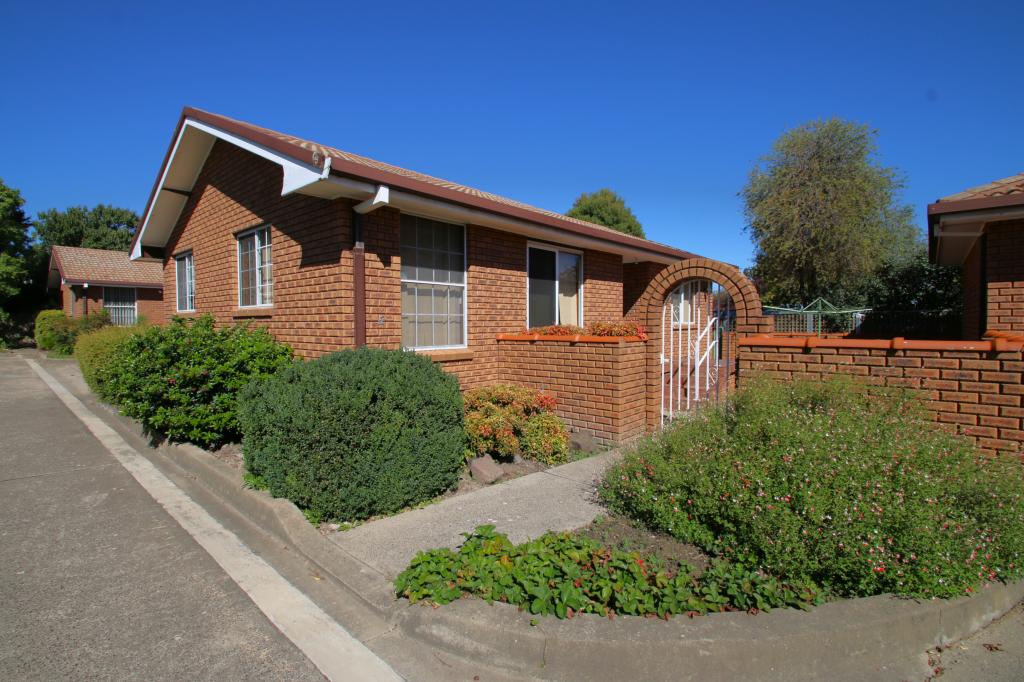 2/12 Bletchington St, Orange, NSW 2800