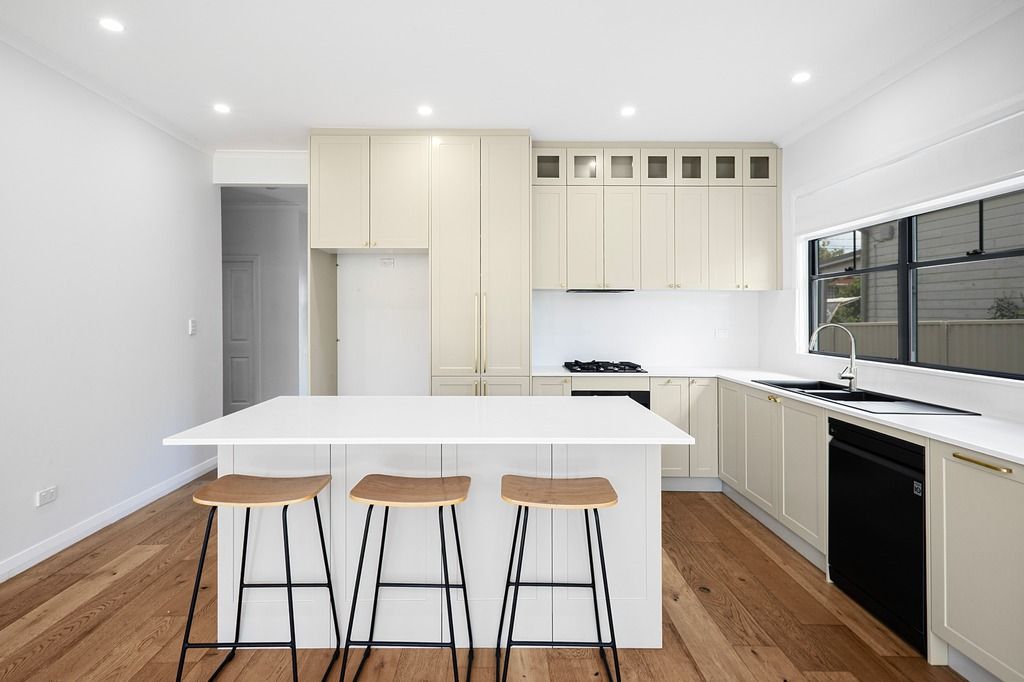 23 Old Kent Rd, Greenacre, NSW 2190