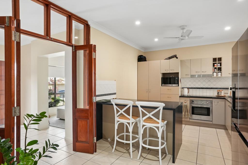 12 ELLA CT, MOUNT LOUISA, QLD 4814