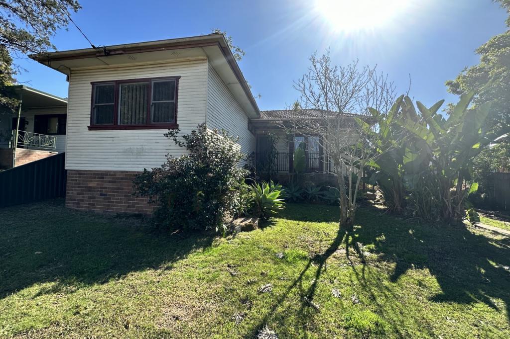 57 Lucas Rd, Seven Hills, NSW 2147