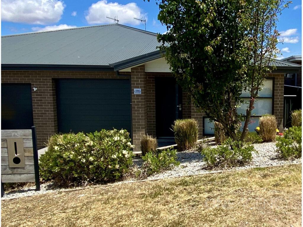 19A BIGWOOD PL, GOULBURN, NSW 2580