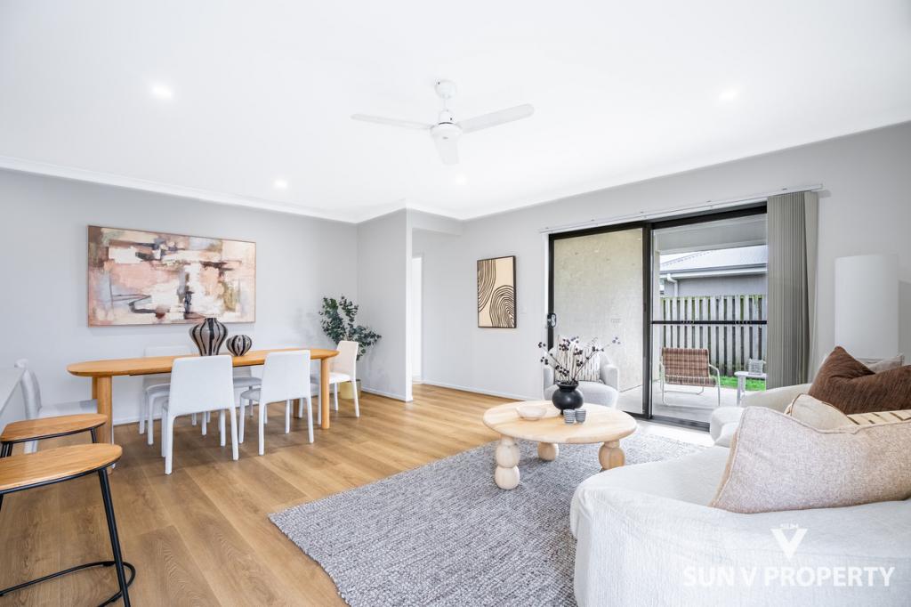 8 Riflebird St, Coomera, QLD 4209