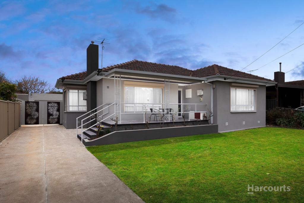 11 STOKE ST, DEER PARK, VIC 3023