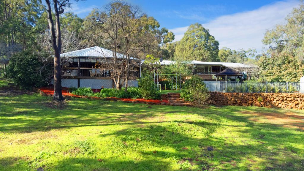 24 Waterford Dr, Gidgegannup, WA 6083