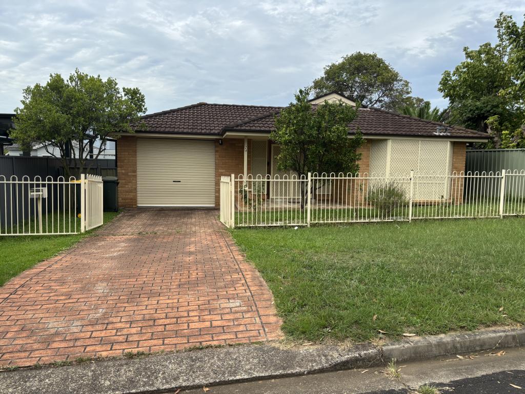 2a Phyllis St, Minto, NSW 2566