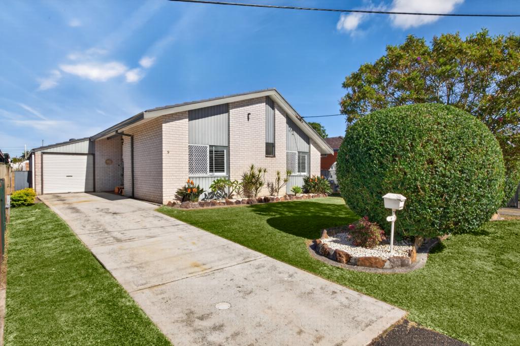 9 Barnard Cres, Toukley, NSW 2263