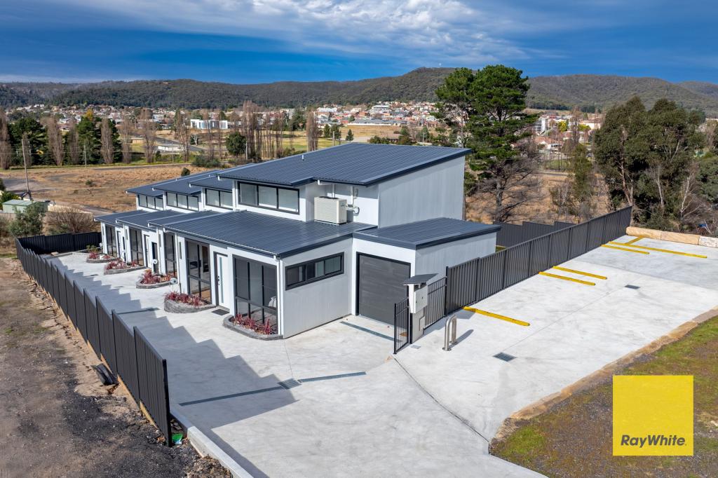 2 HEPBURN ST, LITHGOW, NSW 2790