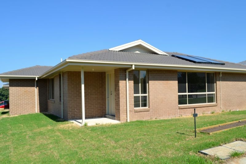5 BLUE WREN DR, COORANBONG, NSW 2265