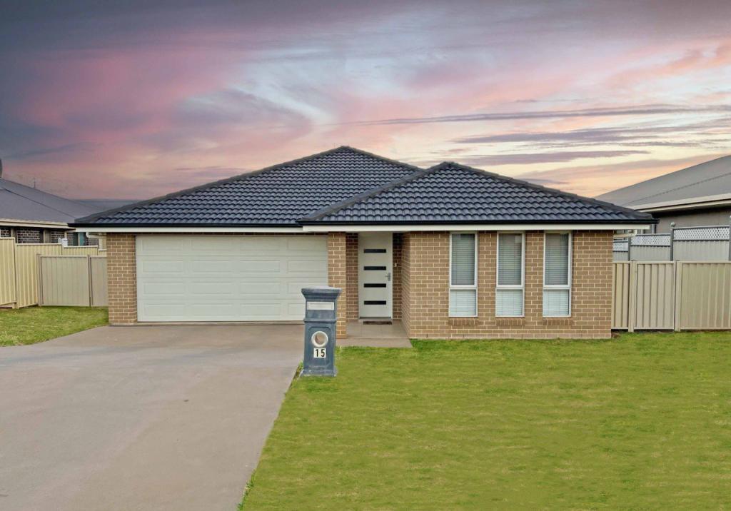 15 Koala St, Parkes, NSW 2870