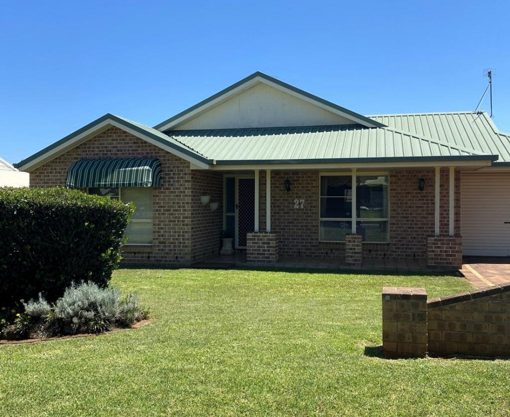 27 Gouldson Dr, Kearneys Spring, QLD 4350