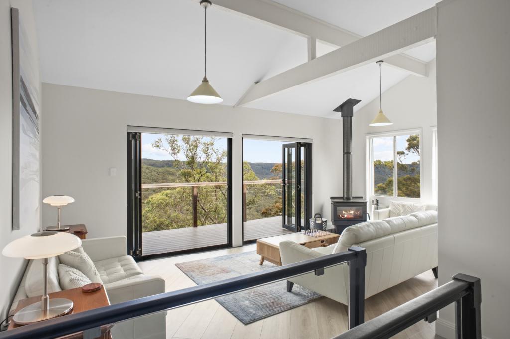 42 Edward Pde, Wentworth Falls, NSW 2782