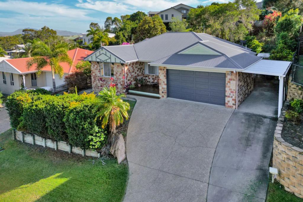 17 Gapparis St, Kin Kora, QLD 4680