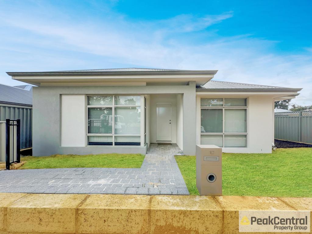12 Kettering Pkwy, Wellard, WA 6170