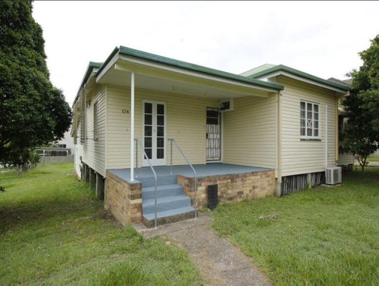 124 HENSON RD, SALISBURY, QLD 4107