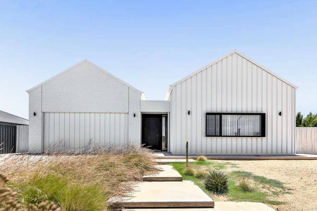 6 The Vines Bvd, Moama, NSW 2731