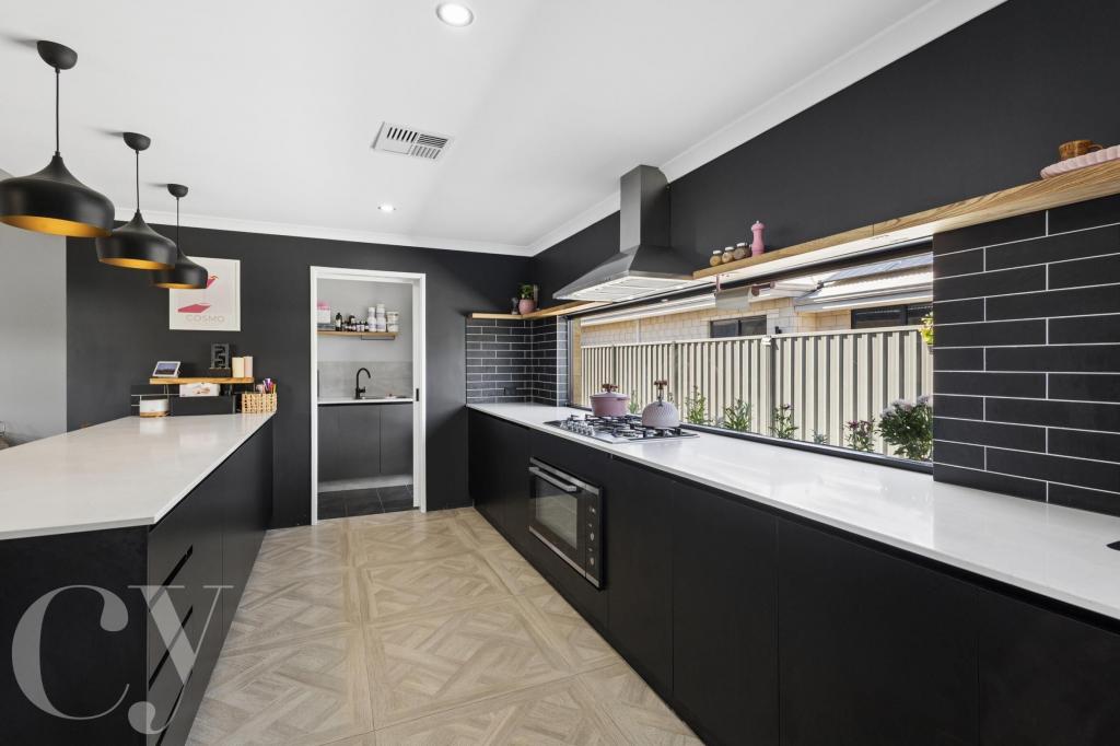 25 Armitage Cl, South Guildford, WA 6055
