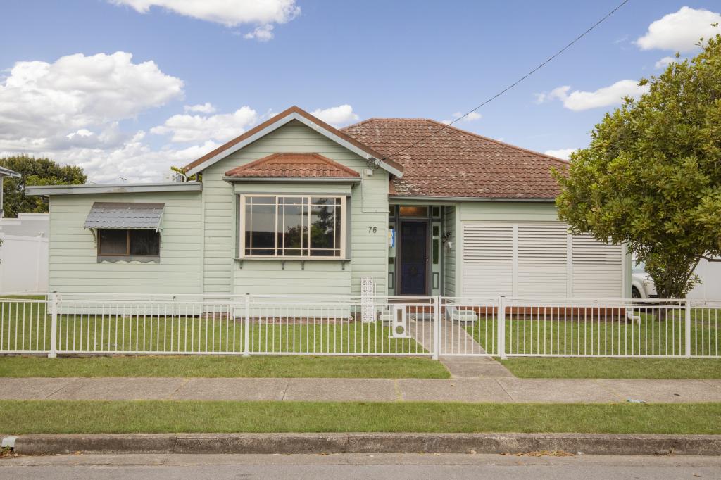 76 Dunbar St, Stockton, NSW 2295