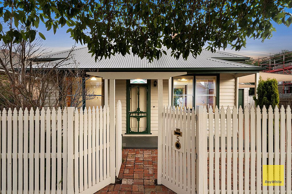 5 Noble St, Newtown, VIC 3220