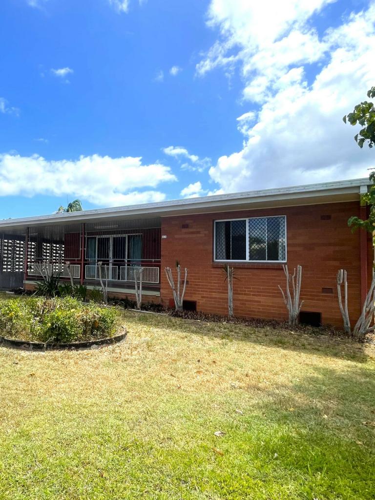 41 Creedy St, Westcourt, QLD 4870