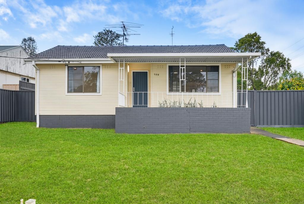 24 Blamey St, Colyton, NSW 2760