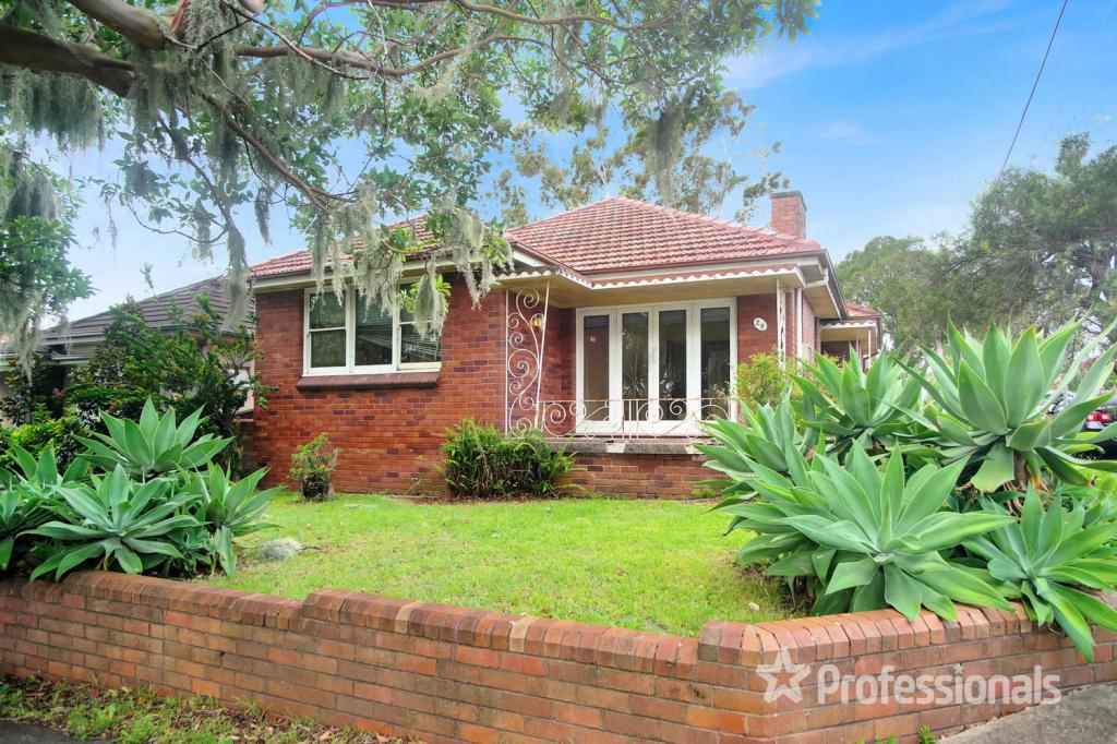 28 Rosemeath Ave, Kingsgrove, NSW 2208