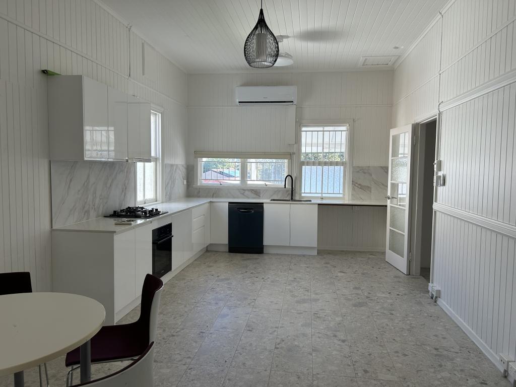 135 Sutton St, Redcliffe, QLD 4020
