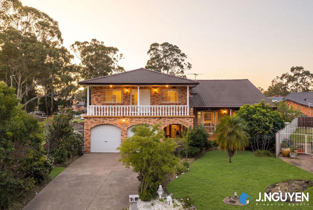 12 Anjudy Cl, Casula, NSW 2170