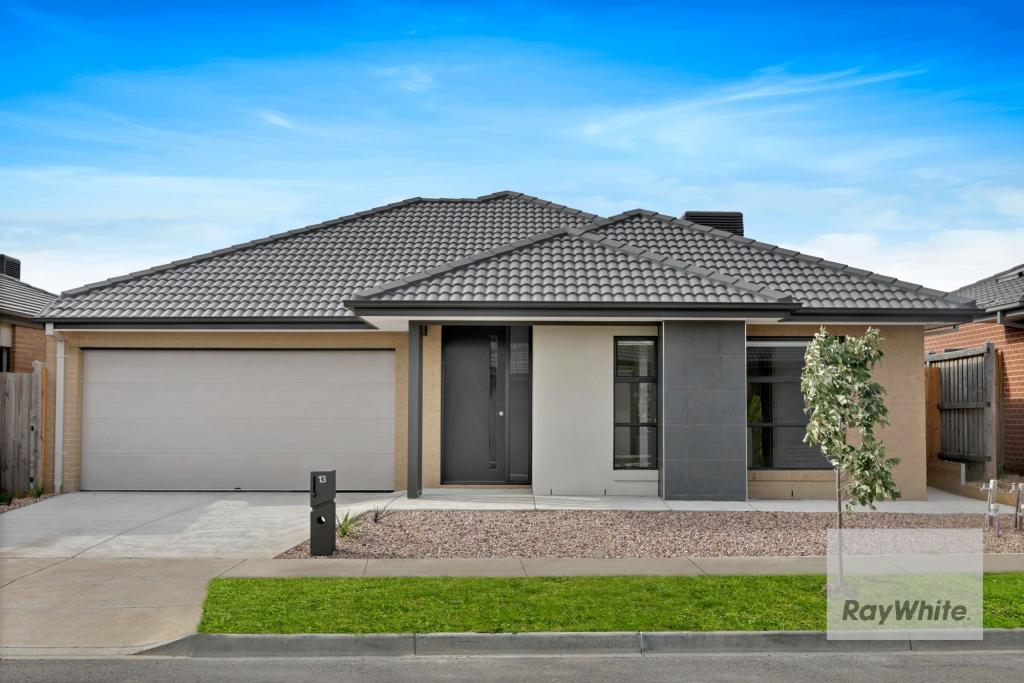 13 Salisbury Tce, Mickleham, VIC 3064