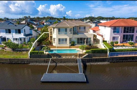 129 Pebble Beach Dr, Runaway Bay, QLD 4216