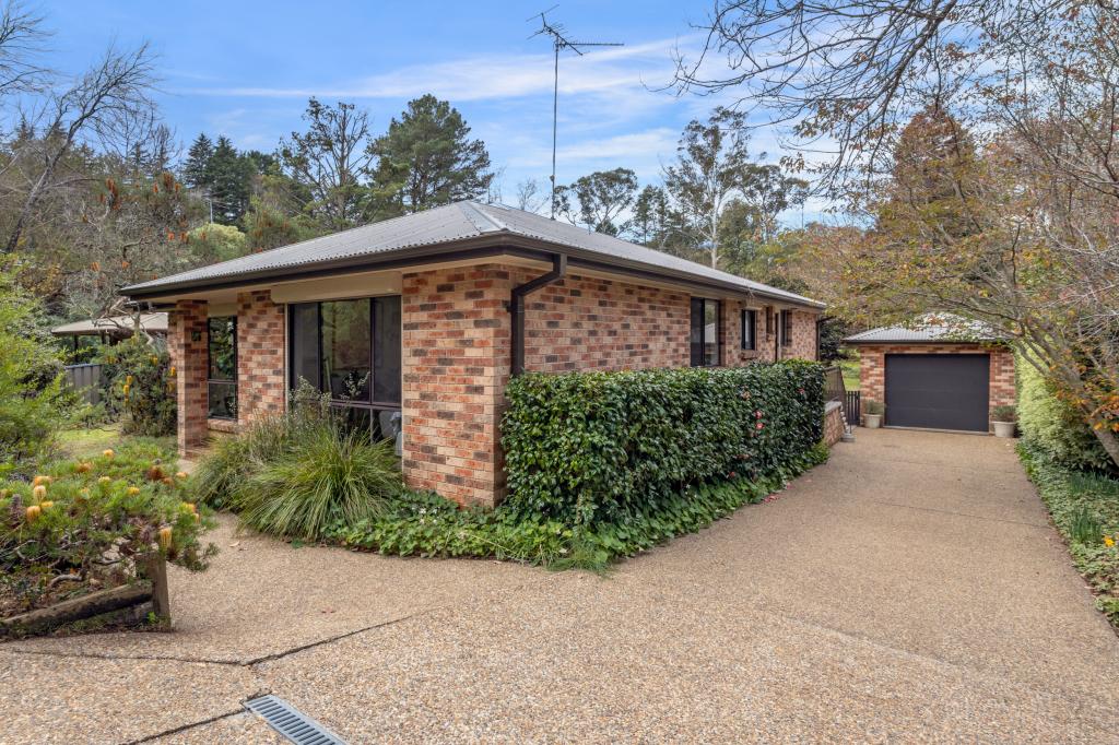 18 Hartley Esp, Leura, NSW 2780