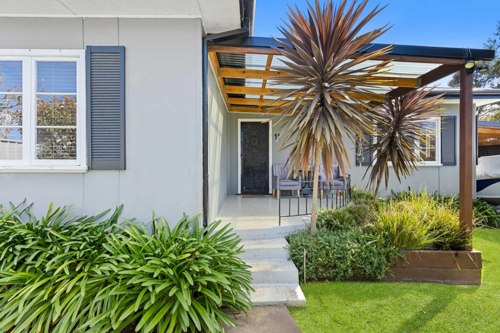 11 John St, Moruya, NSW 2537