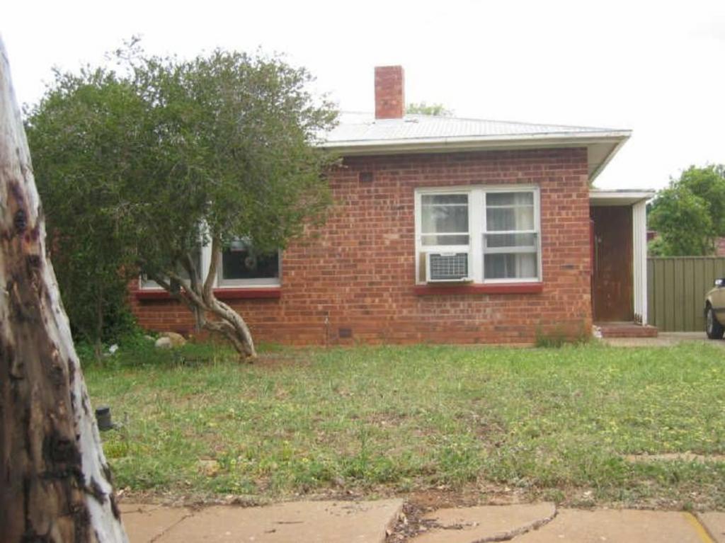 18 Chilmark St, Elizabeth Vale, SA 5112